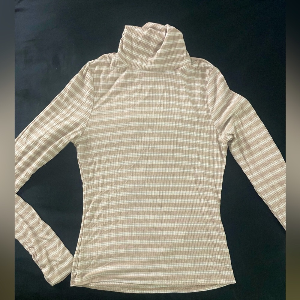 Fashion Nova stripped turtleneck